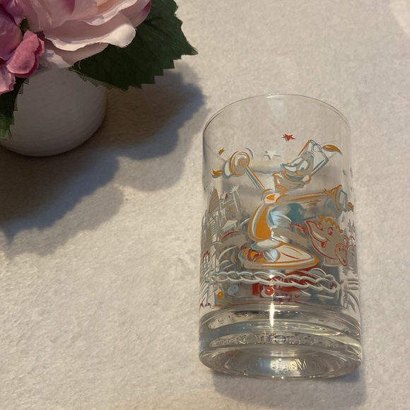 DISNEY McDonalds Set Of 4 Glasses REMEMBER THE MAGIC - Picture 4 of 9